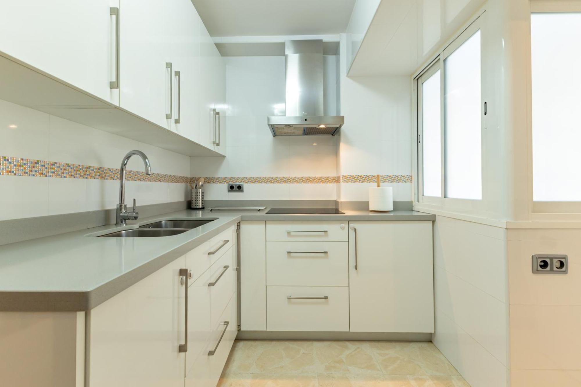Charming 3 Bedroom Apartment At Triana Center By Oui 塞维利亚 外观 照片