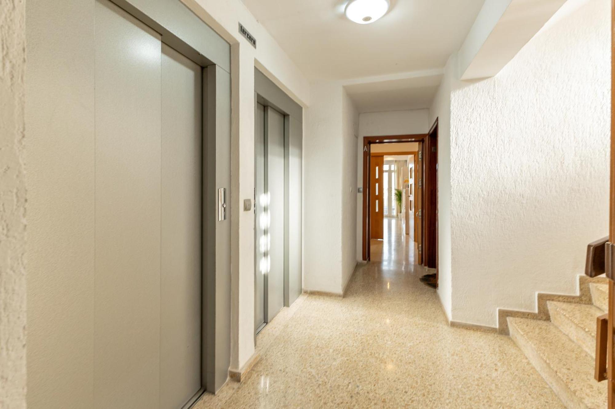 Charming 3 Bedroom Apartment At Triana Center By Oui 塞维利亚 外观 照片